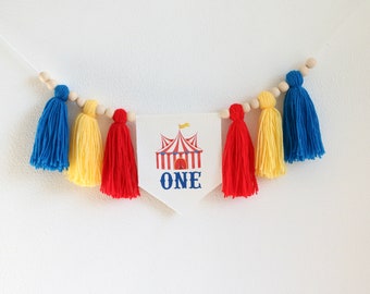 Circus High Chair Banner, Circus Yarn Tassels Garland, Circus 1st Birthday Decor, Carnival First Birthday Banner, Cake Smash Photo prop