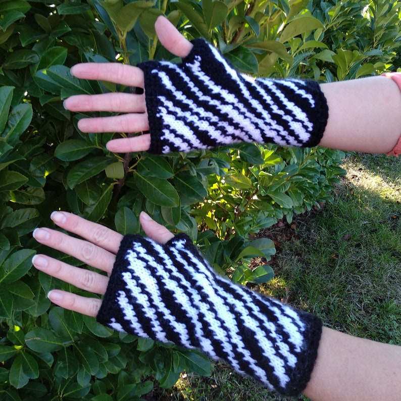 Zebra Arm Warmers KNITTING PATTERN Etsy