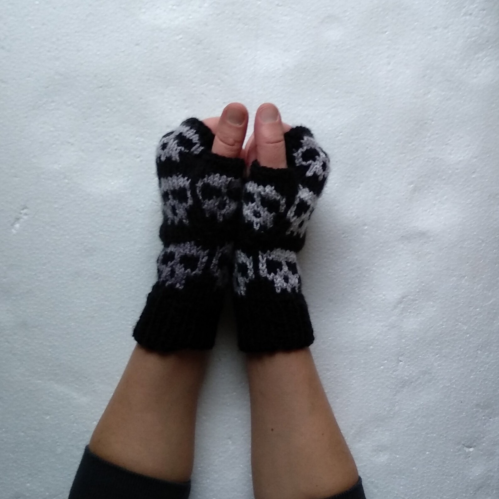 Gothic Arm Warmers With Skulls, Goth Fingerless Gloves, Halloween