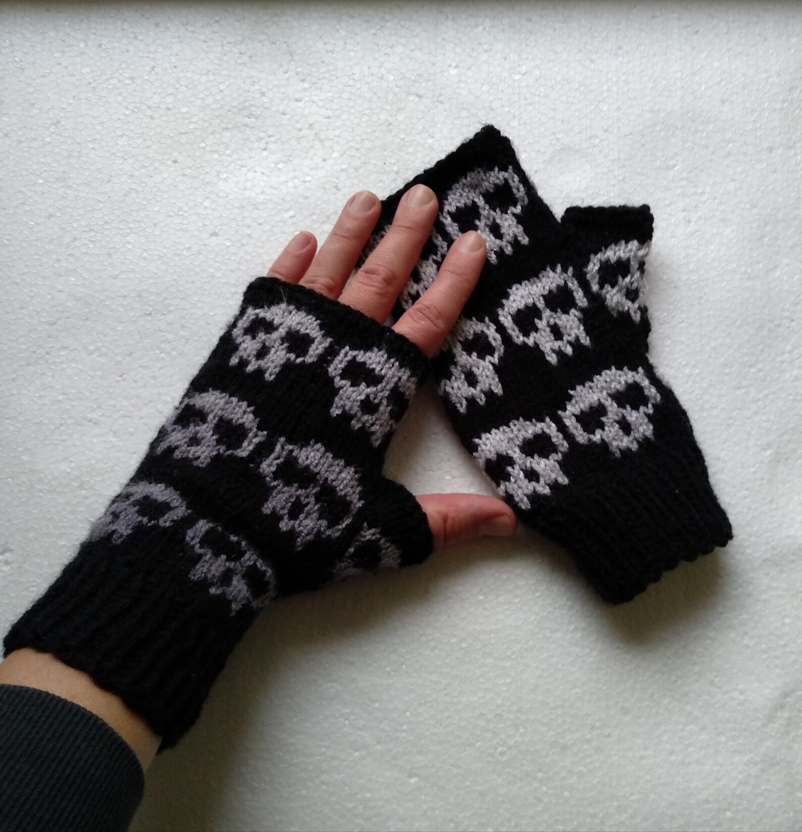 Gothic Arm Warmers With Skulls, Goth Fingerless Gloves, Halloween
