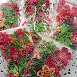Kit di fiori in pizzo misto Pizzo tinto a mano Confezione di pizzo per quilt pazzo Kit di ispirazione per diario spazzatura Forniture per tecniche miste n. 10 16 pezzi