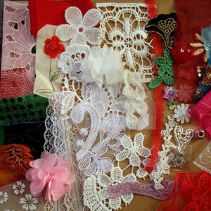 Verschönerungsset, Inspirationspaket für Scrapbooker, Shabby-Chic-Kreativset, Bastelkollektion verschönern, Mystery Lace Blumenset 05