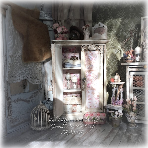 Novembre au Cellier - Armoire lingère, trois étages Style Provence - Mobilier maison poupée -  Shabby Chic - Dollhouse Échelle 1/12e - OOAK