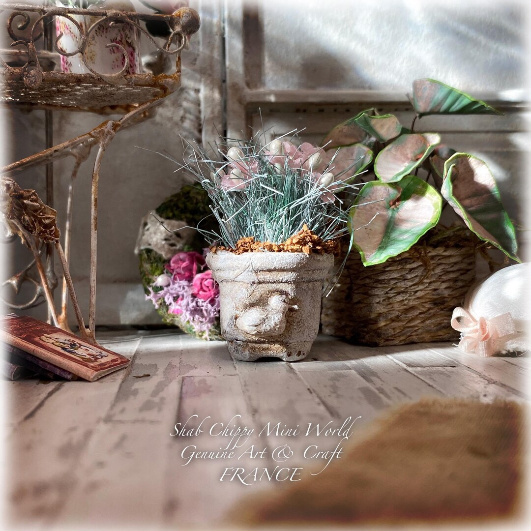 Arles Planter