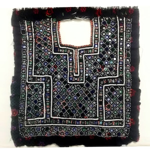 Broderad ok i vintagestil från Banjara, tribal textillapp