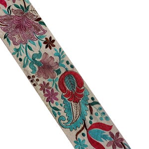 Indiano Vintage Sari Pizzo Bordo Nastro da Cucire Ampio Orlo Floreale Toppa Saree di Seta Striscia Tessuto Applique Toppa Ricamata Rifinitura Floreale LSM02