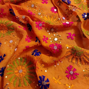 ヴィンテージオレンジジョーゼットシルクプルカリドゥパッタハンドメイドミラーワーク刺繍パンジャビショール