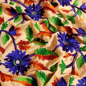 Vintage indisk handgjord Phulkari Dupatta Georgette siden krämfärgad blommig broderad