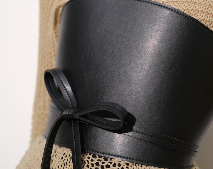 Wide Vegan Leather Corset Belt: Eco-Friendly Black Waist Accessory