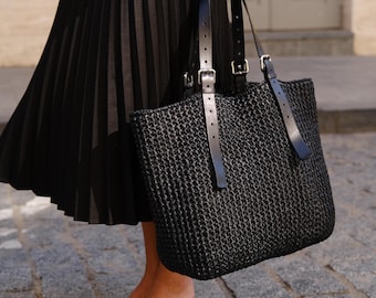 Handcrafted Raffia Tote Bag: Leather Handles, Summer Beach Shoulder Bag