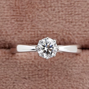 Solitaire Round cut diamond Lab Grown Diamond engagement ring 14k Solid Gold Eight Claw Prongs wedding ring Certified Lab Diamond Ring