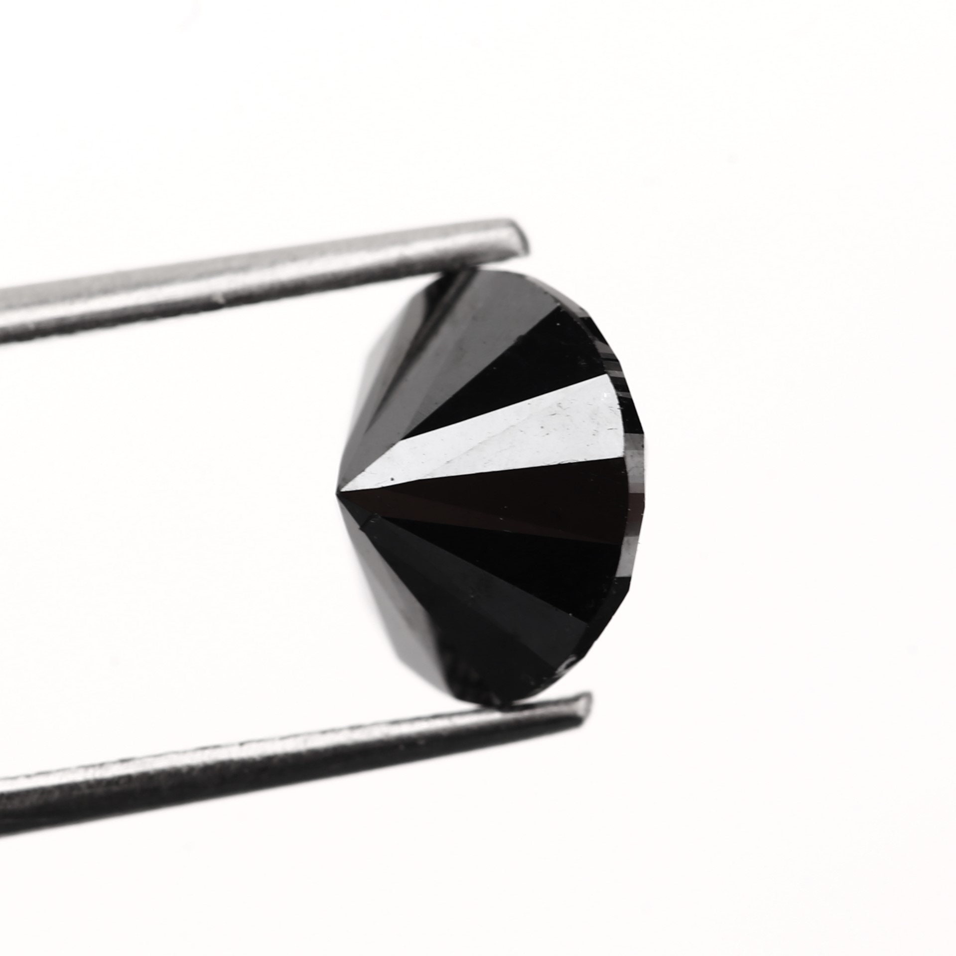 ブラックダイヤモンド(トリート) ラウンドブリリアント 4mm - アサオ工芸オンライショップ ブラックダイヤモンド ラウンドブリリアントカット ルースダイヤモンド 天然採掘