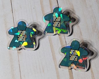 Meeple Pin, Anstecknadel, Anstecknadel, Acryl und Hologramm