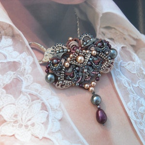 PDF Digital Tatting tutorial. Brooch Pendant . Pattern step by step How To. Master Class. Lace Jewelry. Frivolite shuttle.
