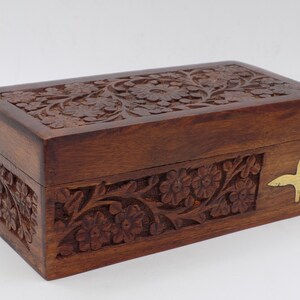 Rectangular box, carved wood, decorated with floral rinsings, jewelry box, vintage box, vintage object, vintage gift, woman gift,girl