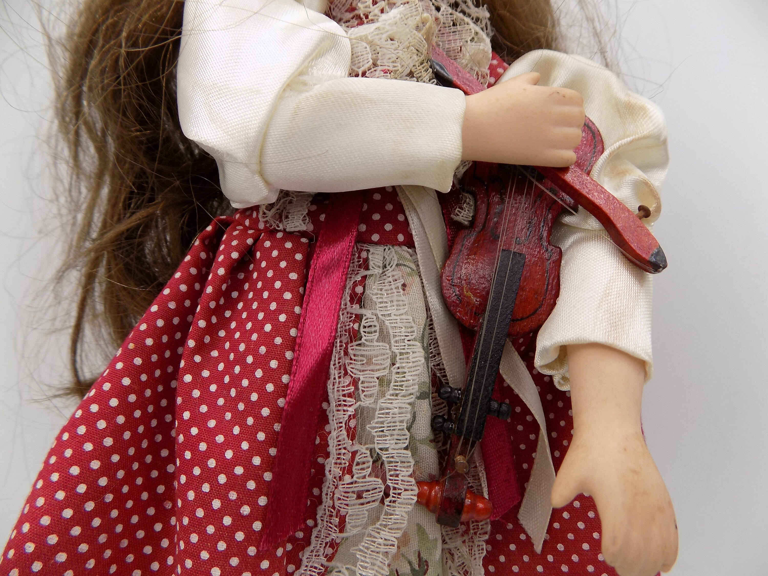 Poupée Musicale Vintage En Porcelaine - Fabrication Française - 28 Cm - Bon état