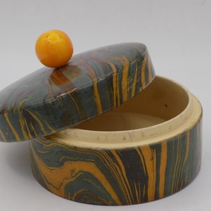 Round box, painted wood, jewelry box, vintage box, vintage object, vintage gift, woman gift, girl gift