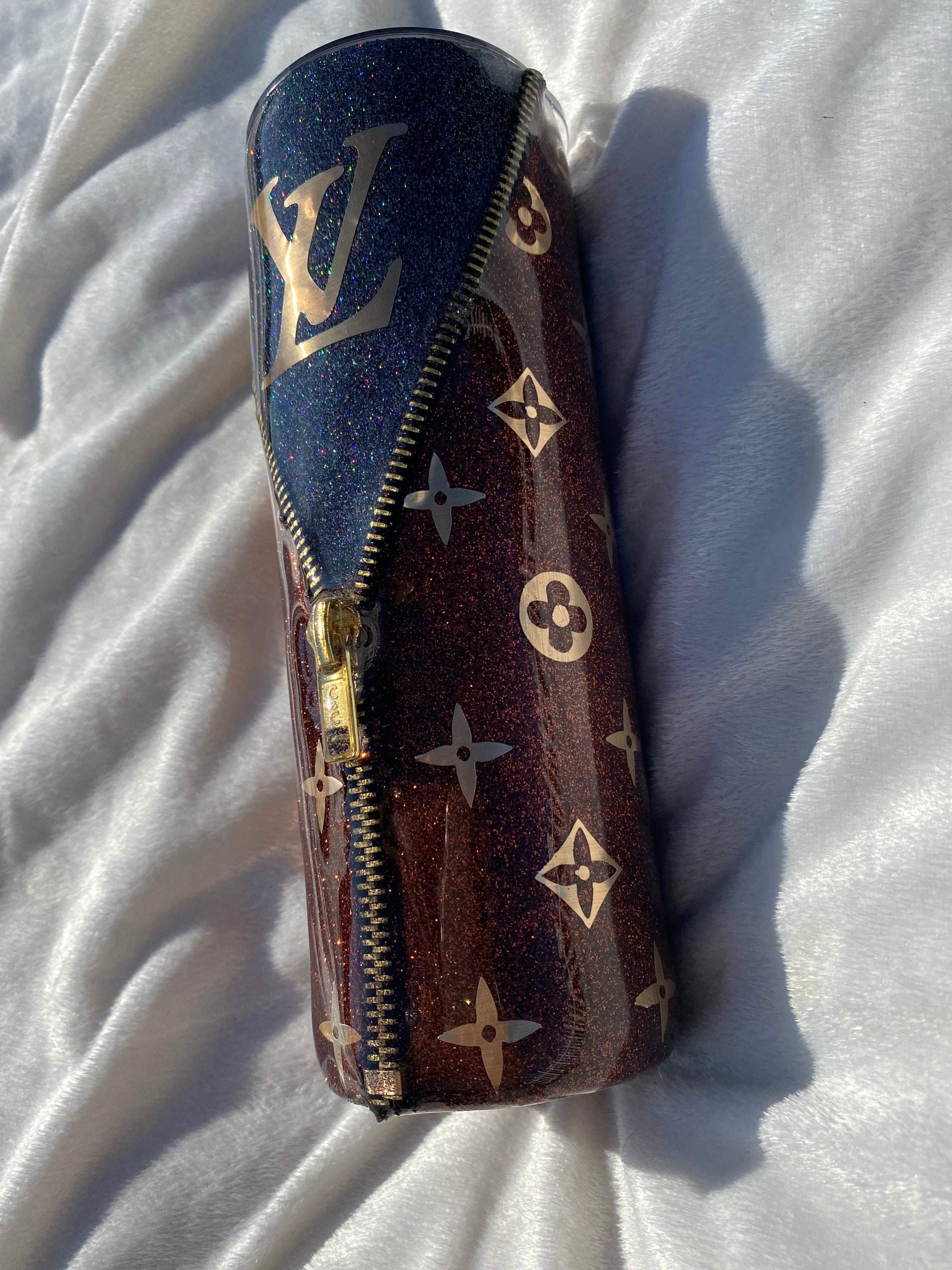 Does Louis Vuitton Have Ykk Zippers In Them