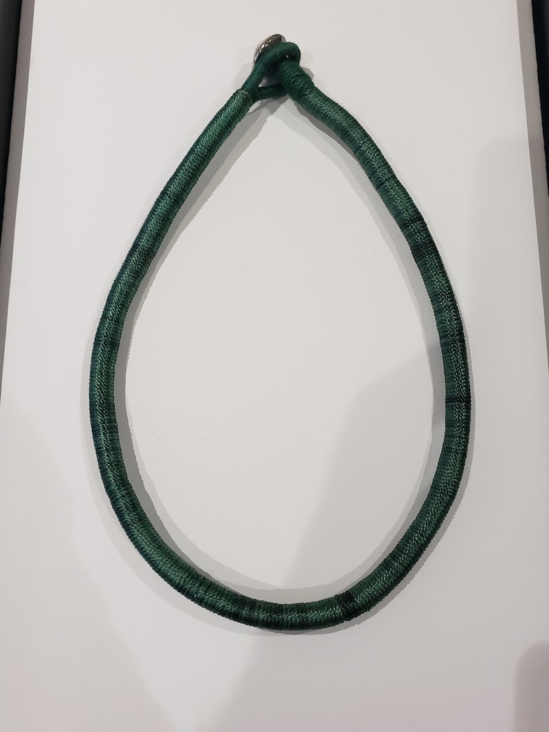 Choker Silk Thread