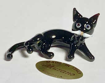 Murano glass black cat miniature, Lampwork sculpture made by me in Venice. See my statuettes and figurines of animals and pet