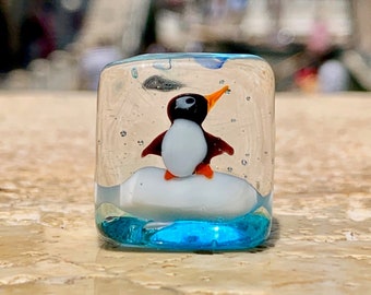 Tiny penguin on the snow, genuine Murano glass miniature made in Venice. See my figurines and sculptures of animals and fantasy characters