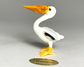 Pelican, Murano glass figurine lampworked in Venice, Italy, by Umberto Ragazzi