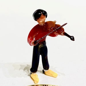 The violinist. Gift idea for musicians loving Murano glass art. Lampworked in Venice, Italy, by Umberto Ragazzi