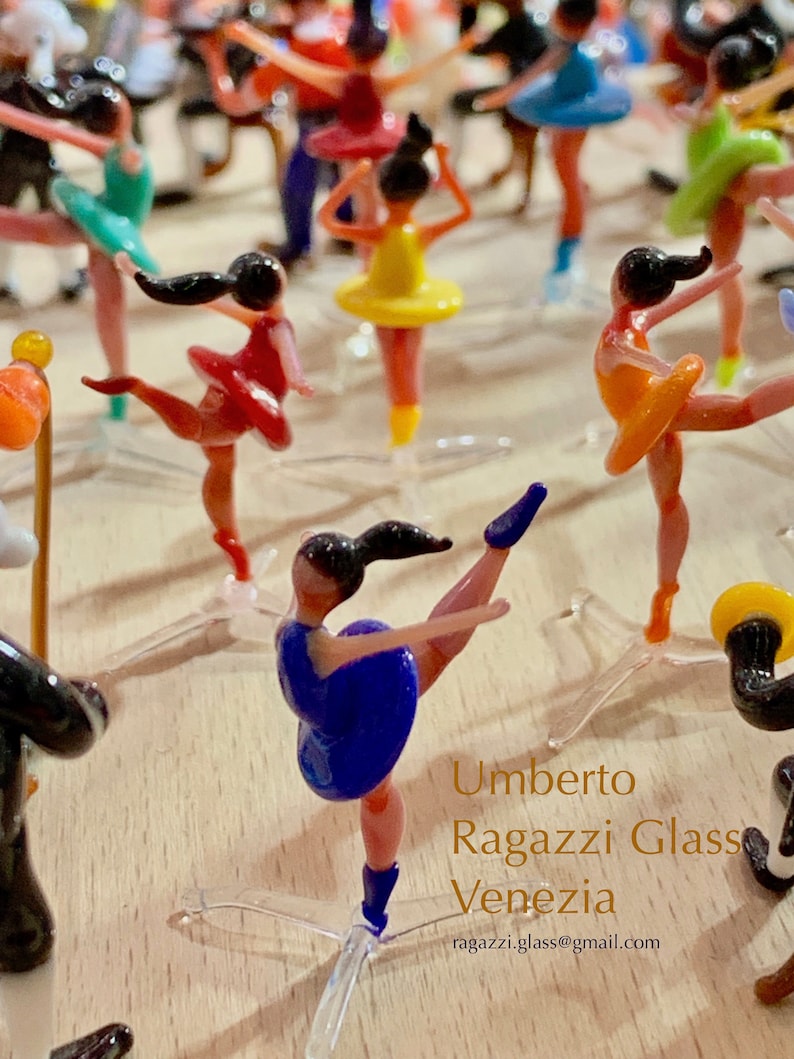 figurines glass sculptures in Venice since 1974 Lampworking tiny animal miniatures statuettes Micro glass rabbit with carrot