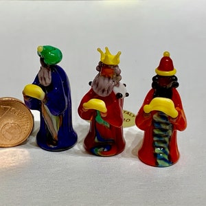 Trzej Królowie, czyli Trzej Królowie ze sceny Narodzenia Pańskiego, miniatury ze szkła Murano wykonane w Wenecji