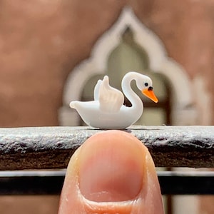 Glas Schwan Figur Micro Lampwork.  Tierminiatur aus Muranoglas in Venedig von mir hergestellt. Sehen Sie meine kleinen Tierstatuetten und Skulpturen.