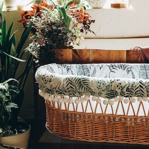 Soft Cotton Insert with textile Ferns, Matching Sheet and Padded Sides (DE: Babykorb Einsatz)