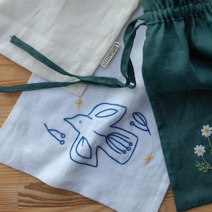 Embroidered Linen Drawstring Bag – White Pouch with Bird Design, Reusable Gift Bag