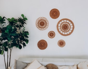 Set di 4 vassoi da portata in rattan con cestini da parete, decorazione da parete, decorazione da appendere alla parete, regalo di inaugurazione della casa, grande piatto rotondo per la frutta