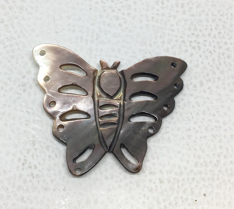 Pearl Size 32x39 m!!!!!!! Beautiful Butterfly Shell !!!! Antique!!!!!!!!!!MOTHER OF PEARLS !!!! Vinatge Pearls!!!! S90