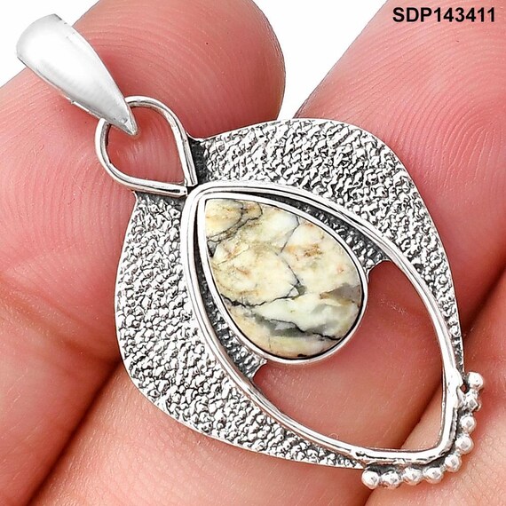 ホワイトバッファローターコイズペンダント：スターリングシルバー