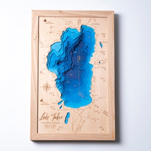 Carte bathymétrique en bois de Tahoe Lake en 9 couches, carte de lac en bois personnalisée, carte encadrée personnalisée, art mural gravé au laser, cadeau de pendaison de crémaillère