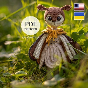 Puede incluir: Muñeca de búho de ganchillo hecha a mano con detalles marrones, beige y blancos. La muñeca tiene ojos negros grandes y un cuello amarillo. La imagen incluye el texto "PDF pattern" y el nombre del vendedor, "OlyaSamToys."