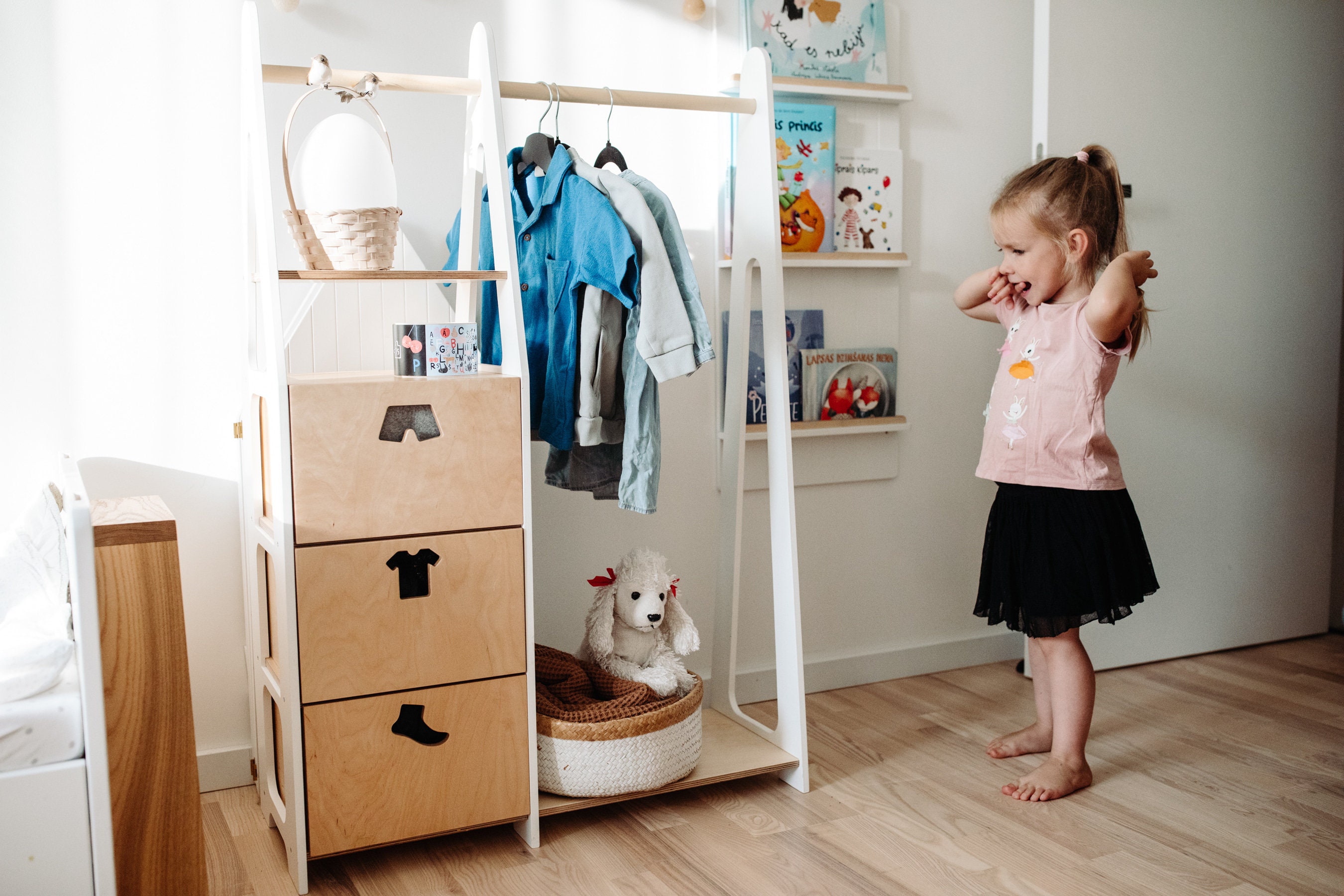 Penderie pour enfants Penderie Montessori Penderie en bois Penderie avec cadre en bois Penderie pour tout-petits Penderie avec tiroirs Meubles pour en