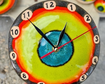Piccolo orologio da parete in ceramica fatto a mano - Decorazione artistica astratta colorata, collezione autunnale