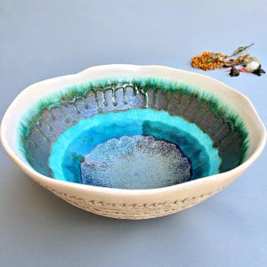Große handgefertigte Keramikobstschale - Blaue Keramikkunst-Servierschale, XL