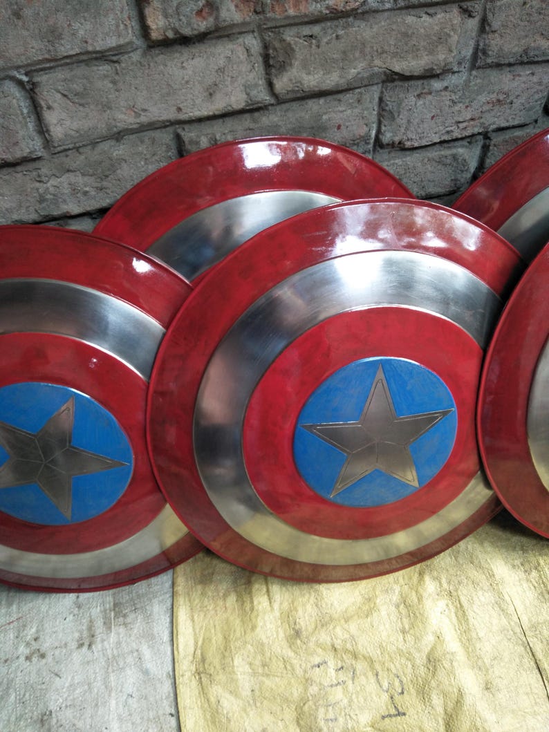 Handcrafted Captain America Metal Shield Replica - Cosplay, Wall Decor Red