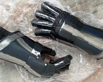 Medieval Gauntlet knight armor gloves 16gauge Steel black and polish finish