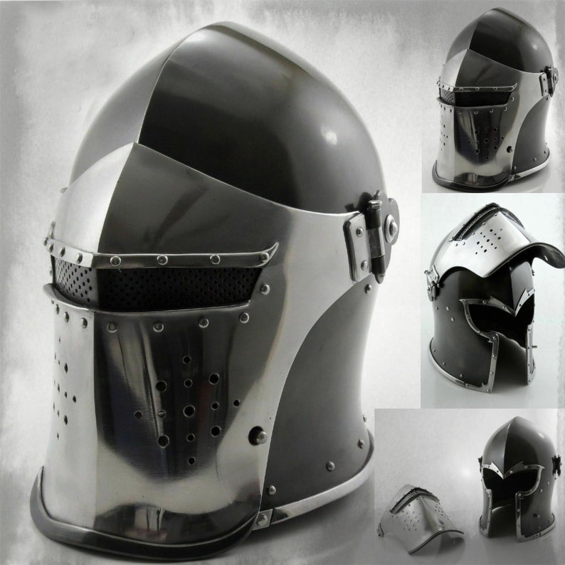 K&ouml;nnte beinhalten: Ein schwarzer und silberner mittelalterlicher Helm mit Visier und einem Maschengesichtschutz. Der Helm hat ein klappbares Visier und einen Maschengesichtschutz. Der Helm ist aus Metall und hat eine schwarze Oberfl&auml;che.