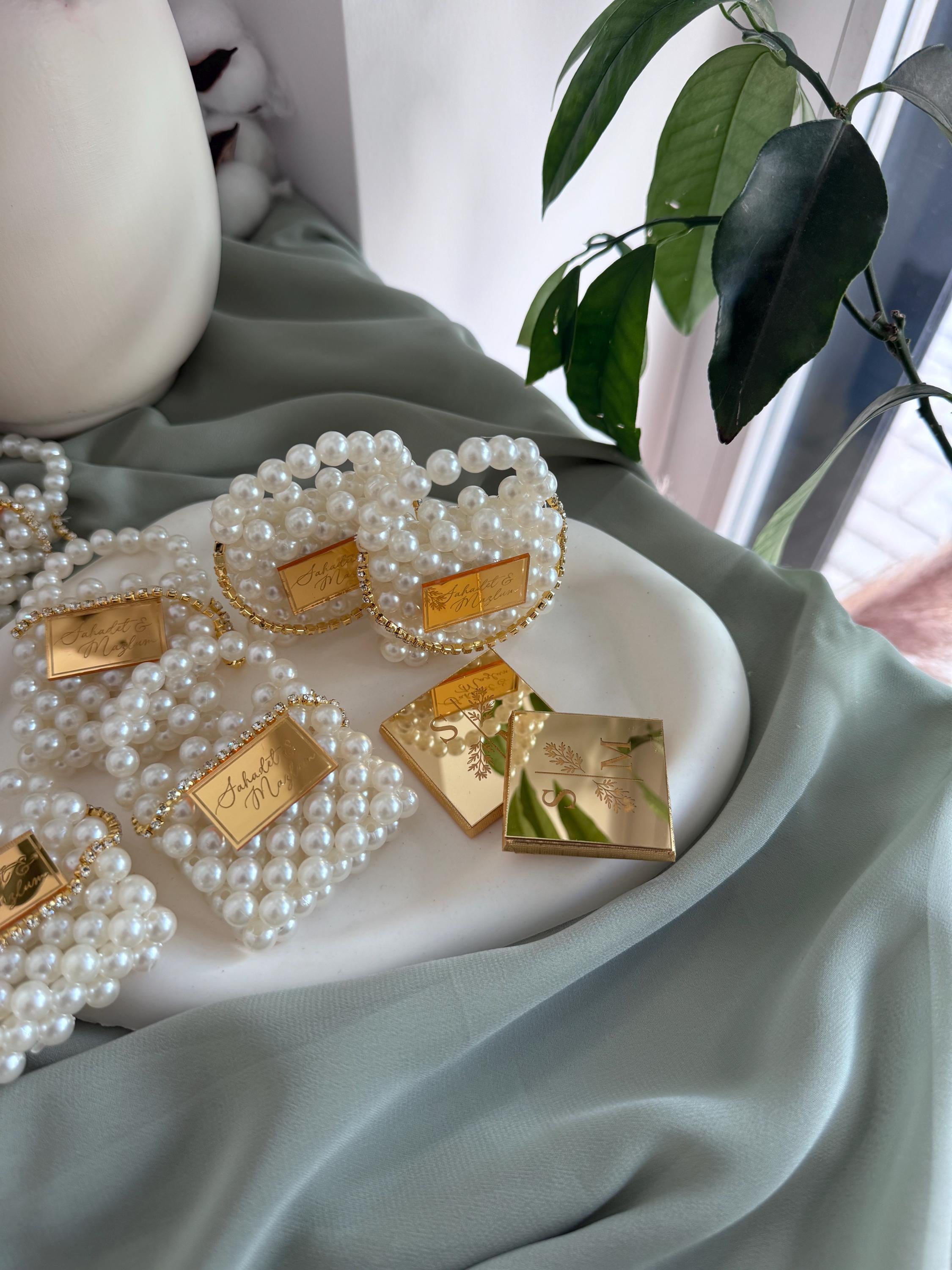 Mini Pearl Bag, Premium Chocolate, Handmade Wedding Favor, Luxury Bridal Shower Gift, Personalized Pearl Clutch, Pearl Purse Favor