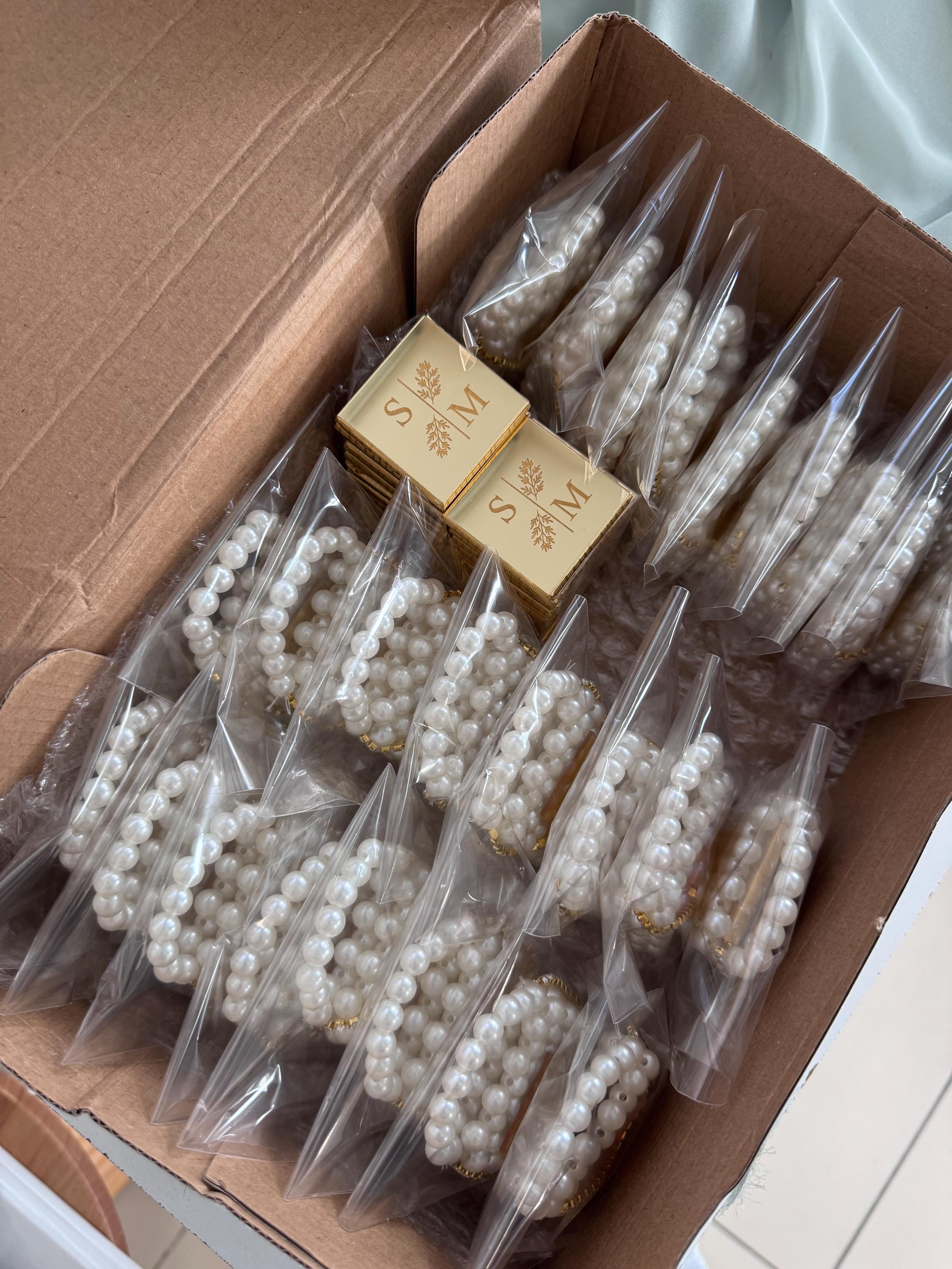 Mini Pearl Bag, Premium Chocolate, Handmade Wedding Favor, Luxury Bridal Shower Gift, Personalized Pearl Clutch, Pearl Purse Favor