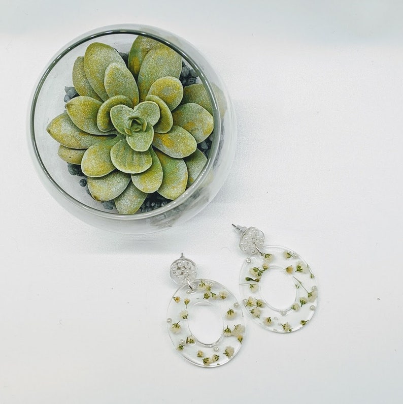 Pearl and Baby/'s Breath Earrings