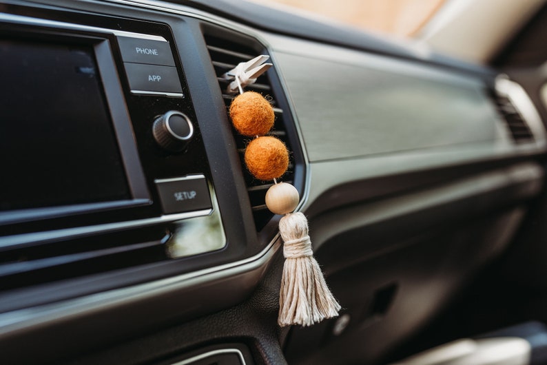 Essential Oil Car Vent Diffuser.