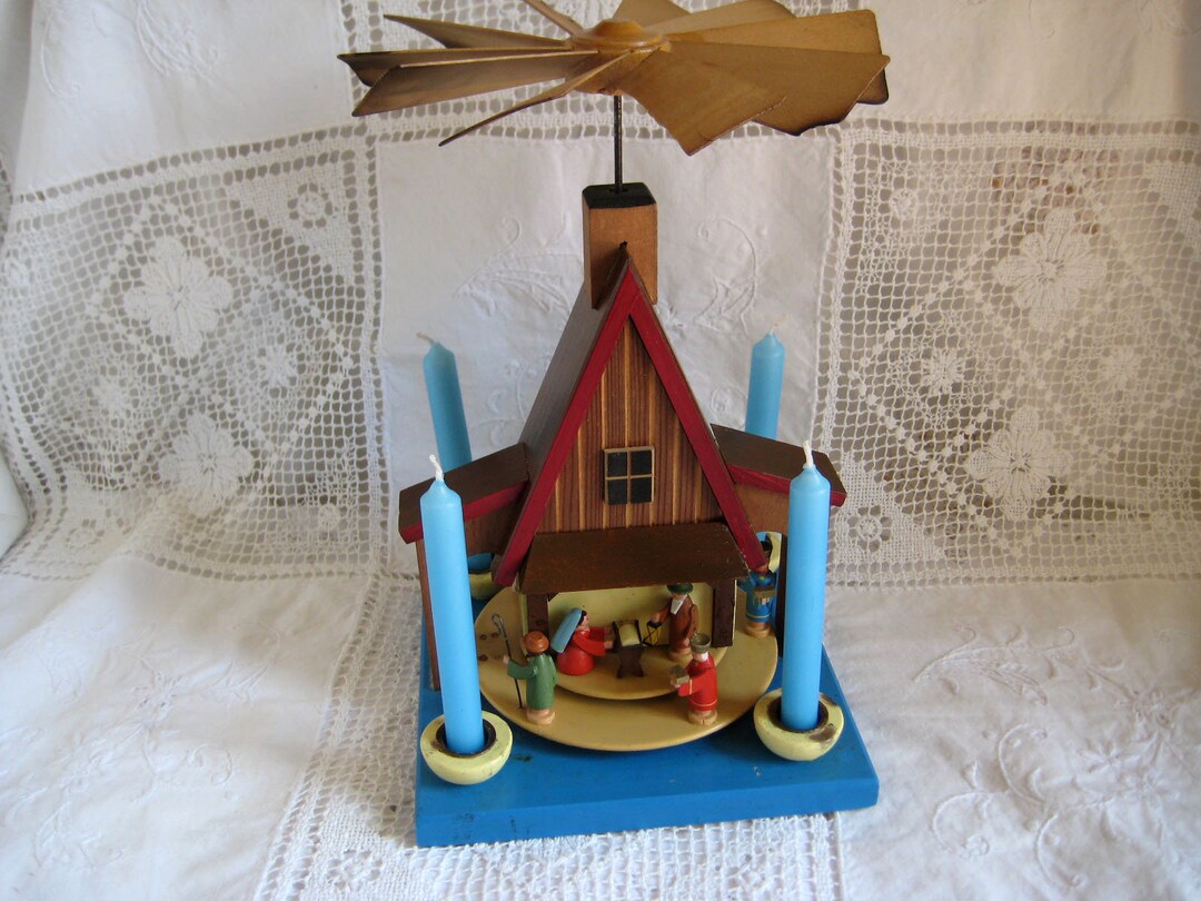 Premium Photo | Simple Christmas display stand 3D rendering