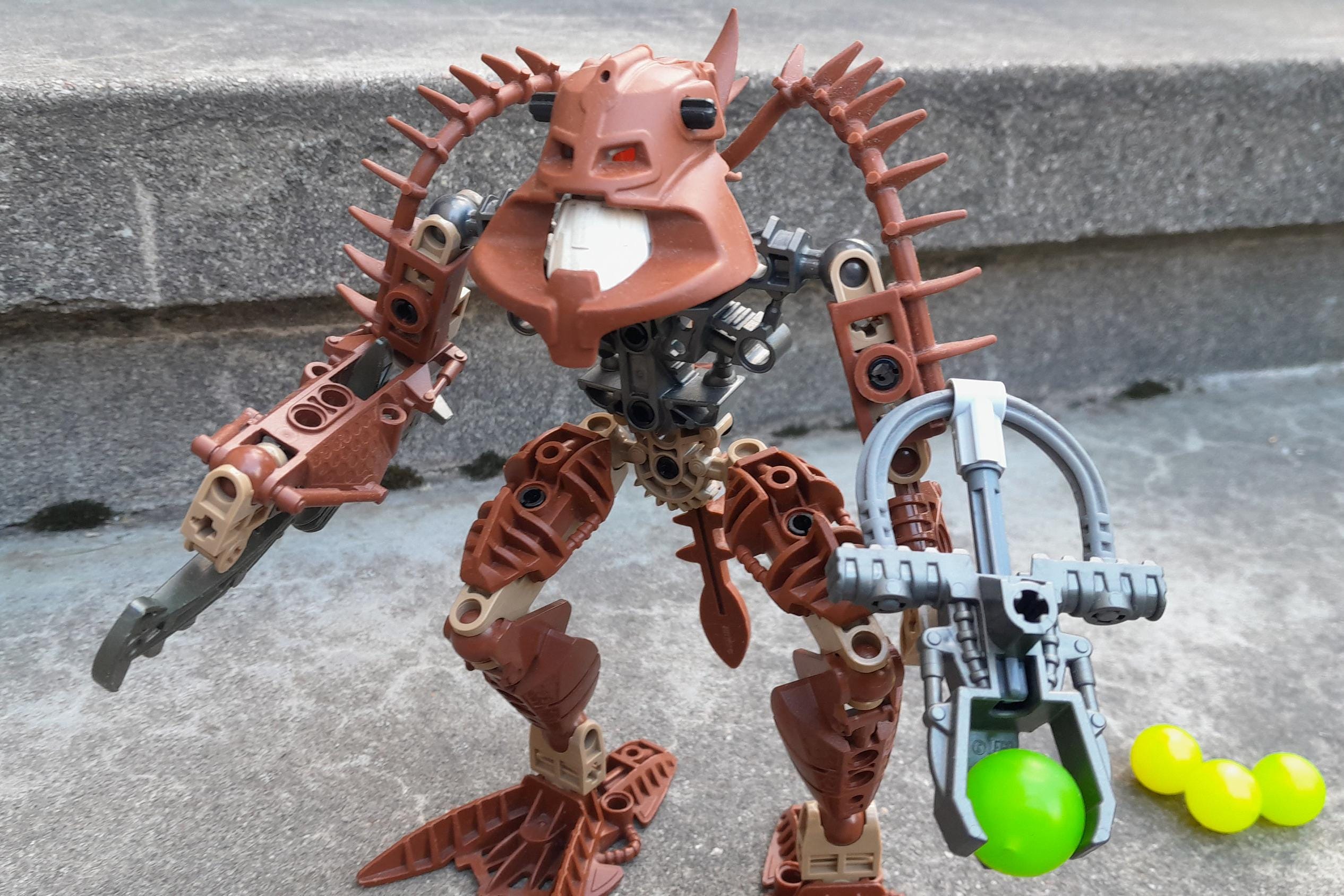 LEGO Bionicle 8904 Piraka Avak Complete Lego Vintage set Bionicle Complete Set Christmas gift idea vintage gift idea toy gift idea