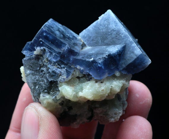 希少 フローライト 原石 クラスター ブルーフローライト 原石 蛍石 クラスターの通販/販売 | 天然石